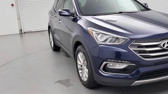 HYUNDAI SANTA FE 2017 5XYZU4LA1HG421299 image